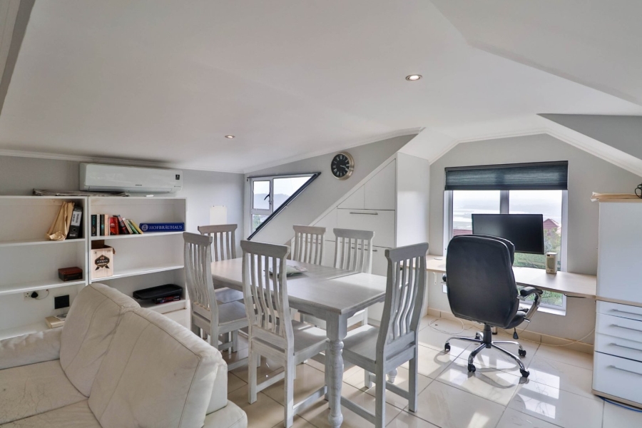 6 Bedroom Property for Sale in Pezula Golf Estate Western Cape